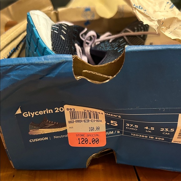 Brooks glycerine 20 navy, lavender, and Teal. Size 6.5M. New. Amazing deal. - Picture 8 of 10